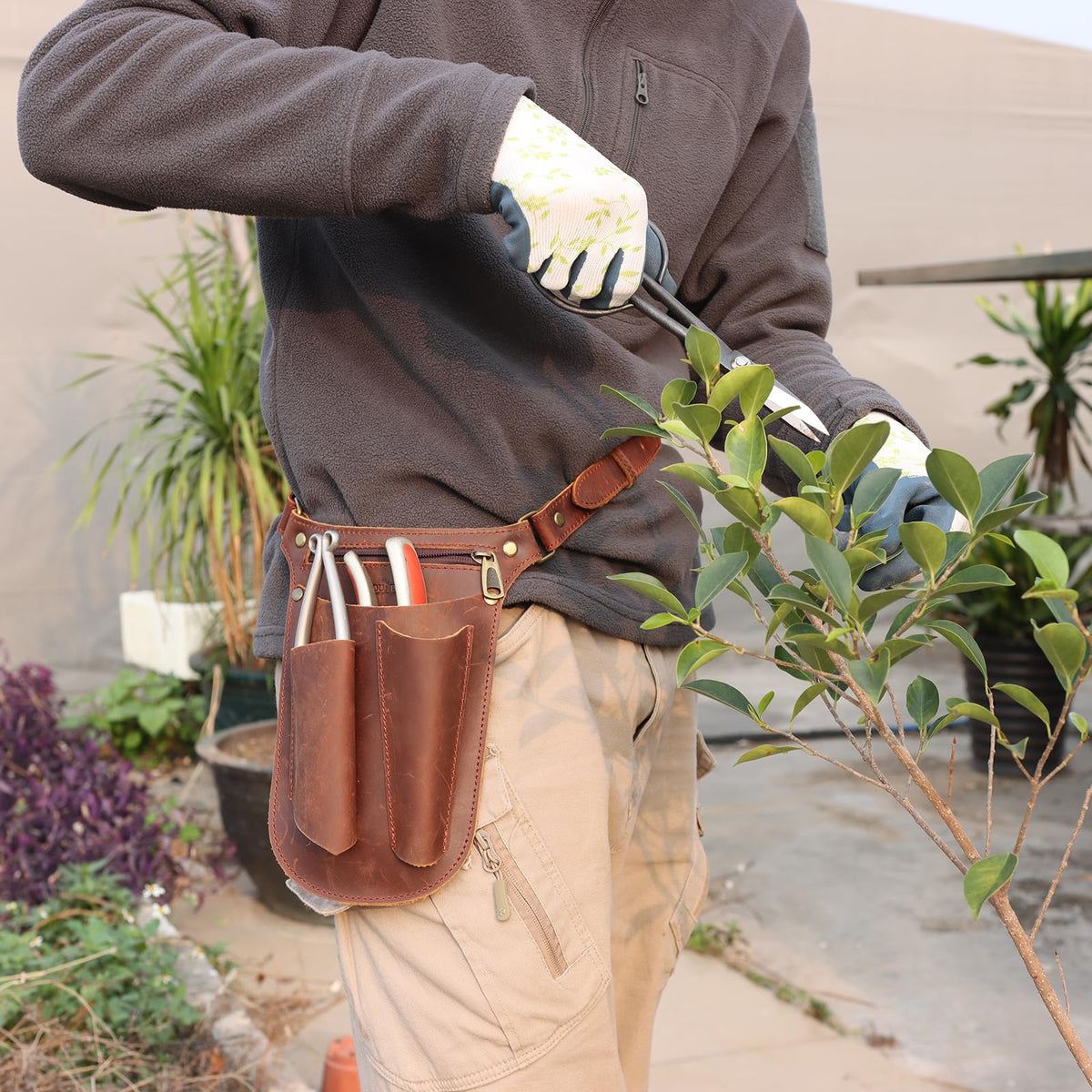 Brown Leather Gardening Tool Belt with 4 Pockets X654557