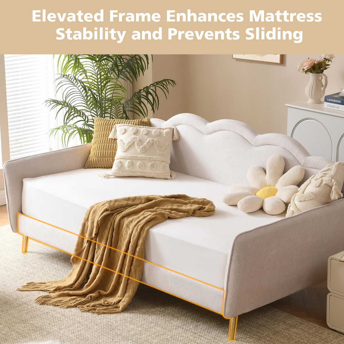 Twin Size Upholstered Linen Daybed with Metal Legs M38756